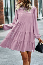 Mini-robe à col volanté et manches bouffantes